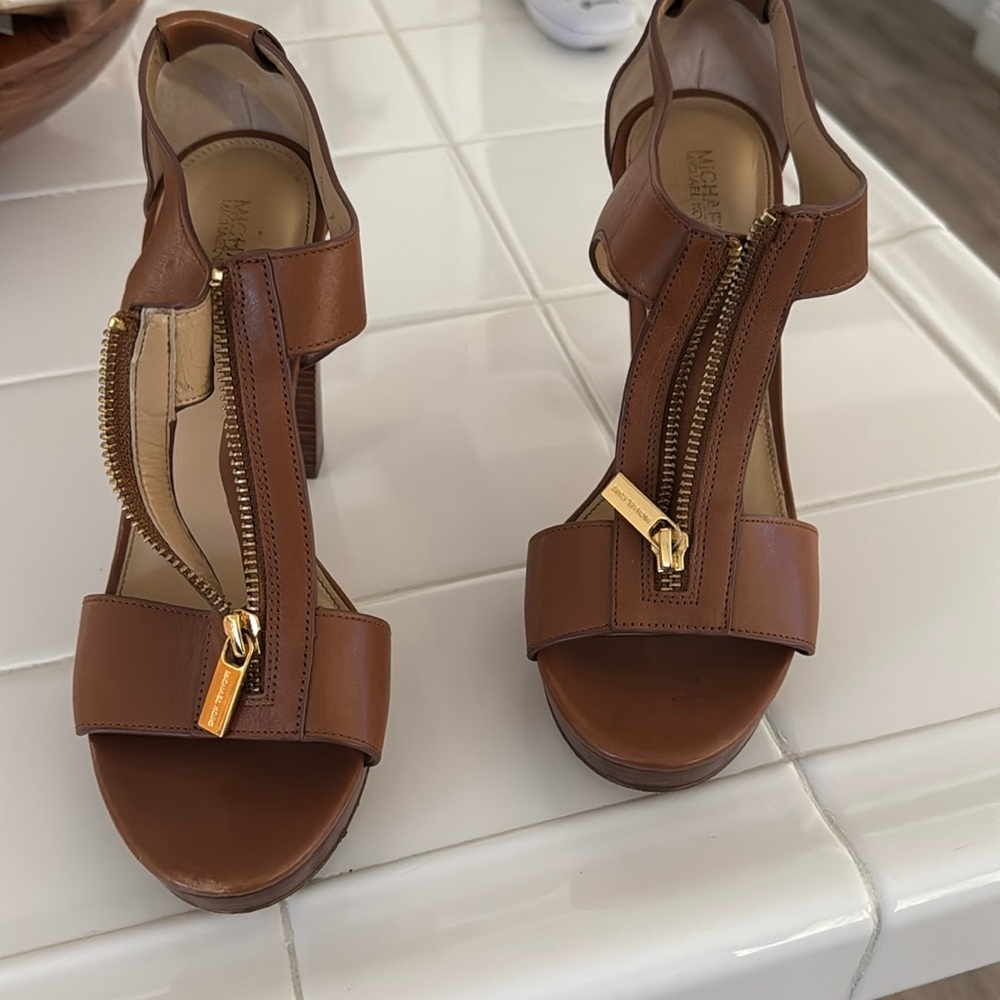 Brown Michael kors 8.5